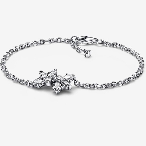 Pandora Jewelry - 🖤New Pandora Sparkling Herbarium Cluster Chain Bracelet🖤